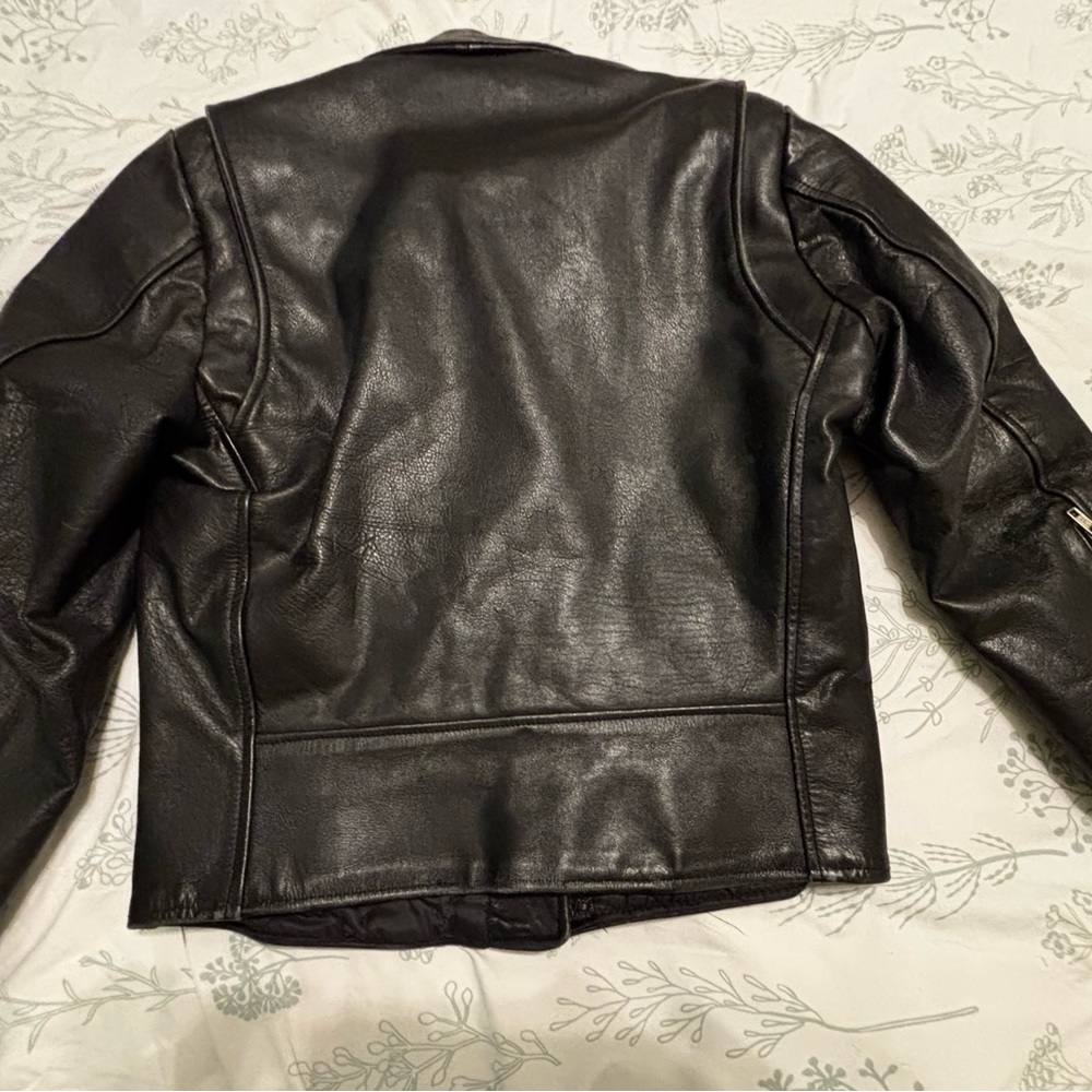 Classic Black Leather Motorcycle Jacket - Picture 3 of 8